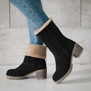 Women's Black Suede Ankle Boots with Faux Fur Lining Size 40